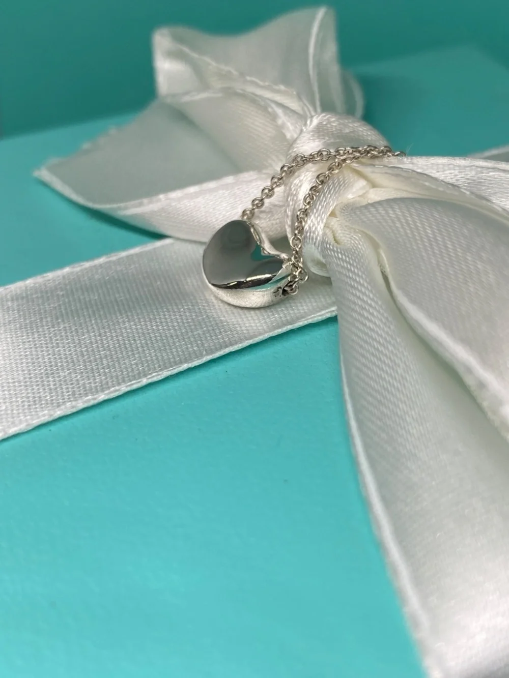 Tiffany & Company, Elsa Peretti  mini bean necklace 925 silver 16” - Picture 4 of 6